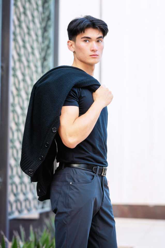 Head Shot Picture of Aska A